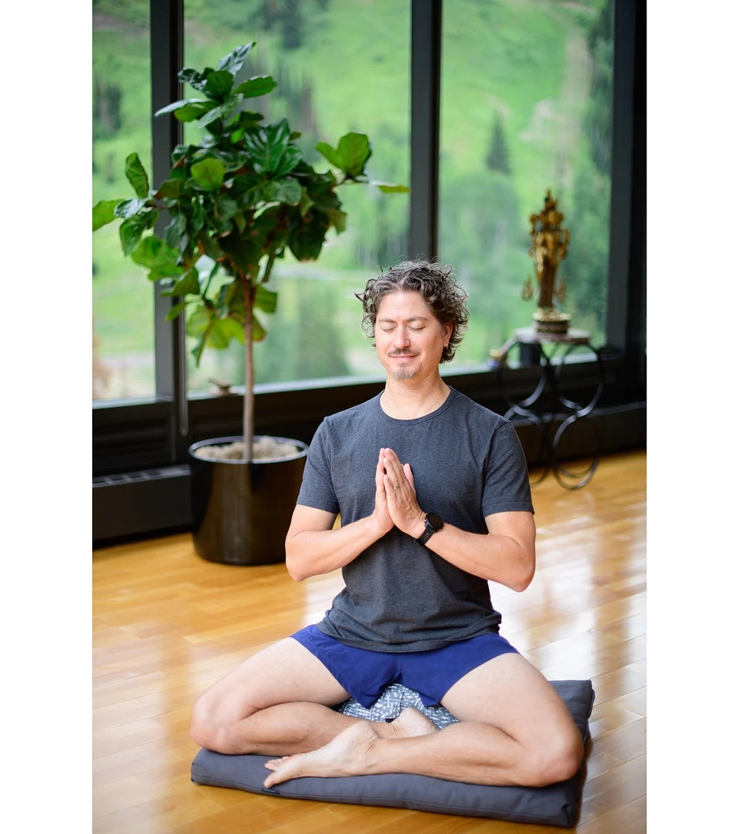 Hugger Mugger Zabuton Yoga Meditation Cushion Espresso - Image 4