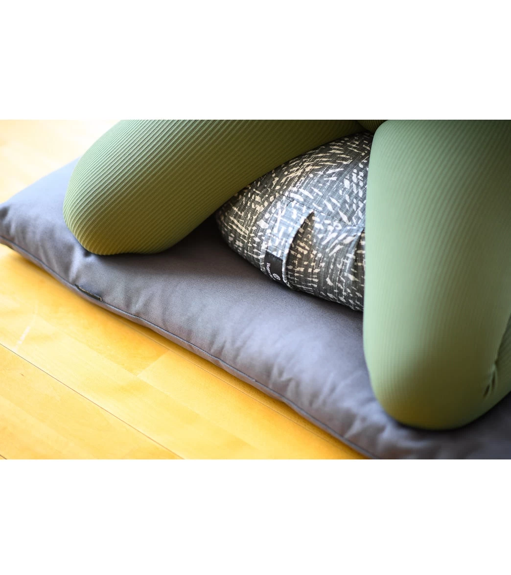 Hugger Mugger Zabuton Yoga Meditation Cushion Espresso - Image 5