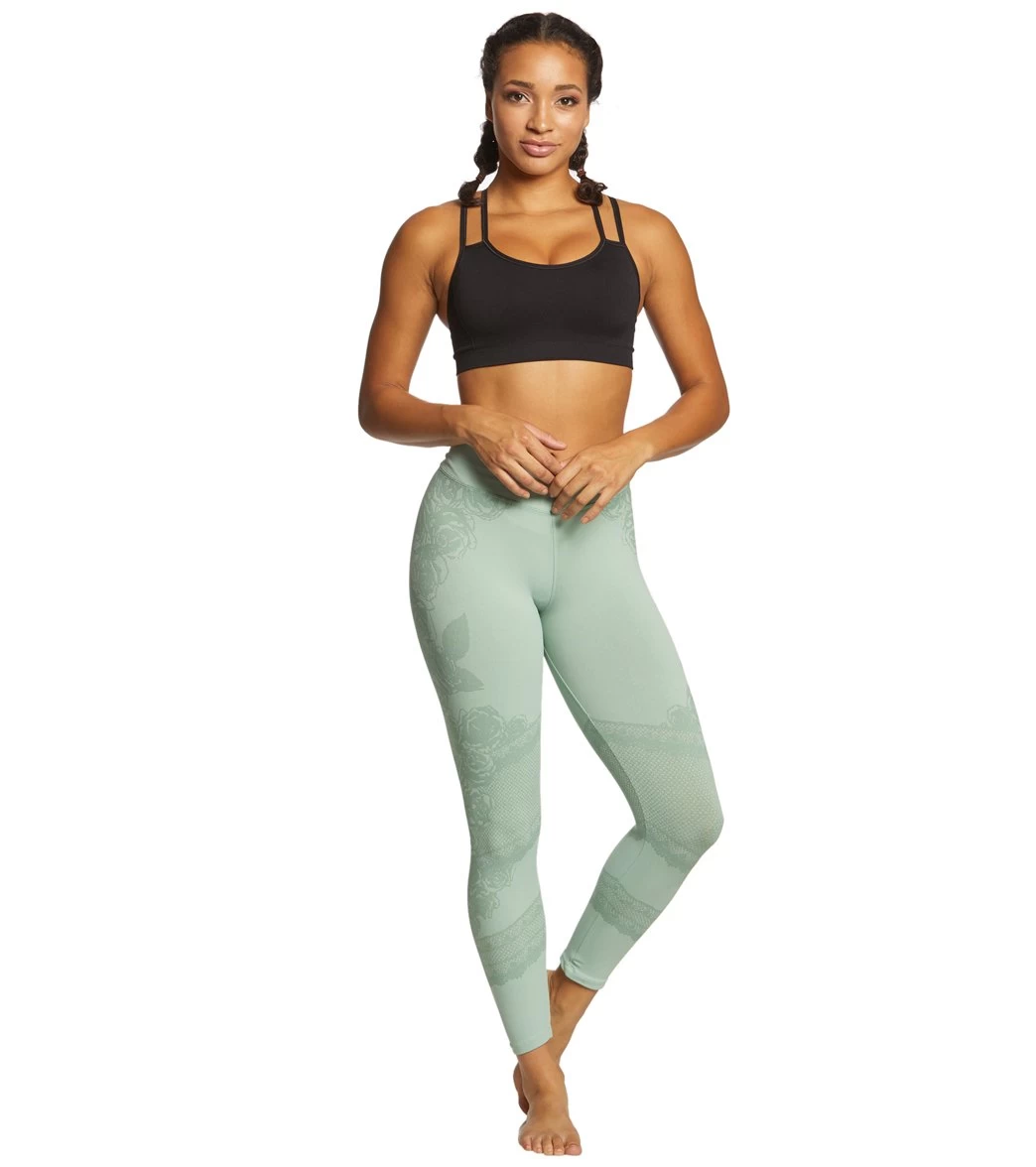NUX Meditate Seamless Yoga Sports Bra Black - Image 3