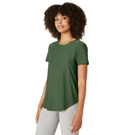 Beyond Yoga Featherweight Spacedye On The Down Low Yoga Tee Vetiver Green-Pine