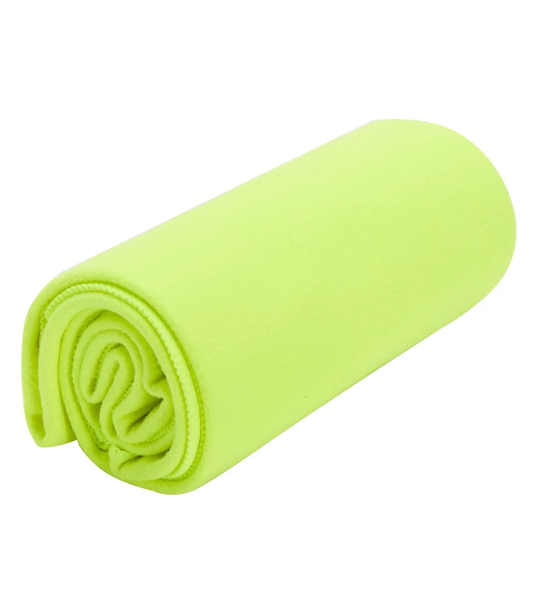 Alo Yoga Perf No Sweat Hand Towel Highlighter - Image 3